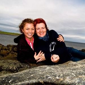 Meet your Posher, Cara